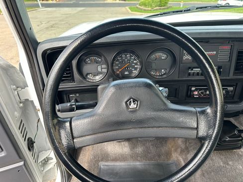 Used 1991 Dodge D/W Truck 250 image 36