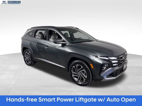 Certified 2025 Hyundai Tucson Limited AWD/4WD image 7