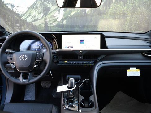 New 2026 Toyota Crown AWD/4WD image 9