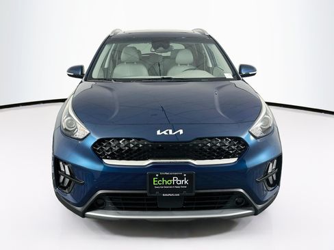 Used 2022 Kia Niro EX Premium FWD image 2
