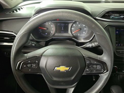 Used 2023 Chevrolet TrailBlazer LT FWD image 18