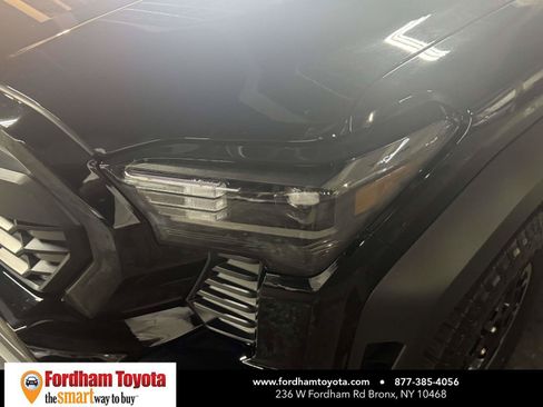 Used 2025 Toyota Tacoma TRD Off-Road AWD/4WD image 8