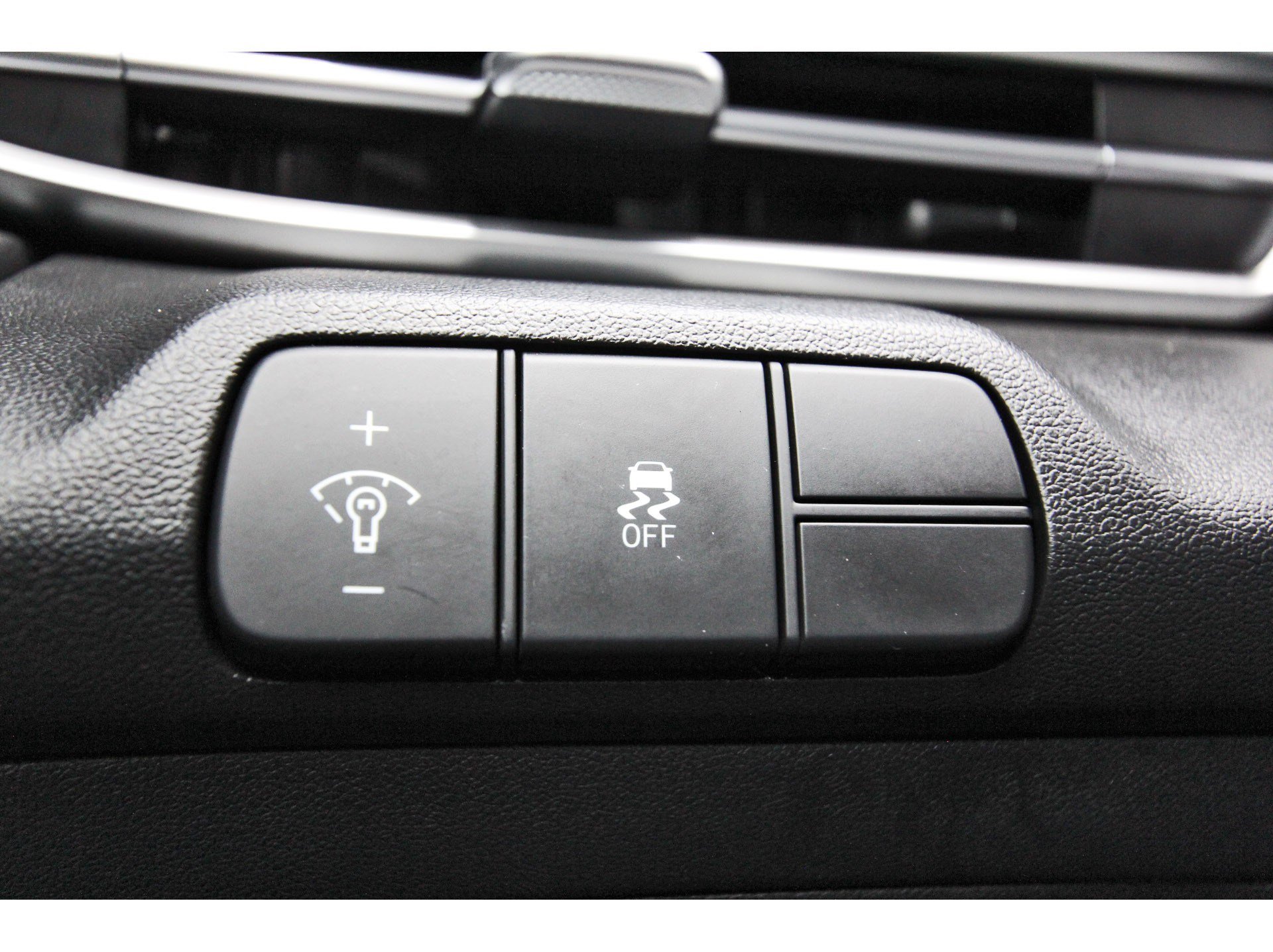 Used 2024 Hyundai Elantra SEL FWD image 22