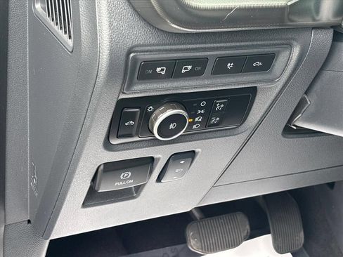 Used 2024 Ford F150 Platinum AWD/4WD image 29