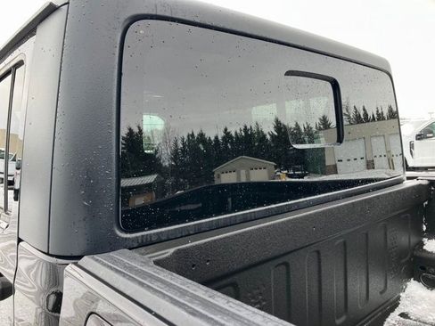 Used 2021 Jeep Gladiator Sport image 23