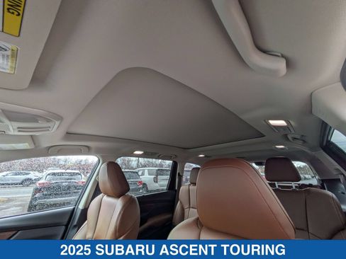 Used 2025 Subaru Ascent Touring AWD/4WD image 29