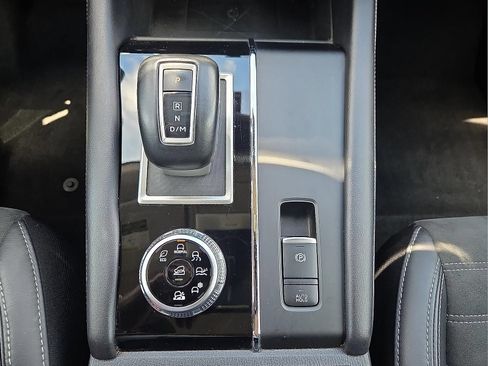 Used 2024 Mitsubishi Outlander SE AWD/4WD image 19