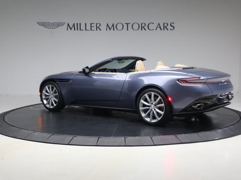 Used 2022 Aston Martin DB11 Volante RWD image 4