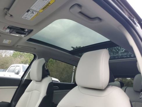 New 2026 Kia Sportage EX w/ EX Panorama Roof Package FWD image 14