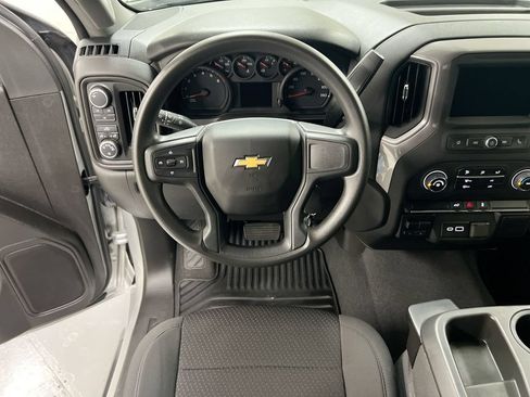 Used 2023 Chevrolet Silverado 2500 Custom w/ Custom Convenience Package AWD/4WD image 19