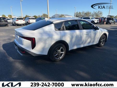 Certified 2025 Kia K4 LXS image 7