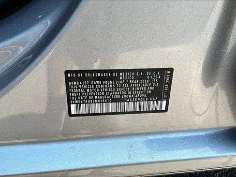 Used 2025 Volkswagen Jetta SE FWD image 20