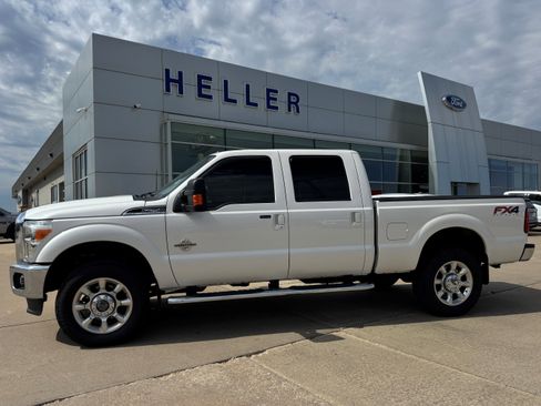 Used 2016 Ford F250 Lariat w/ Lariat Interior Package AWD/4WD image 3