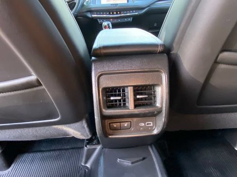 Used 2021 Cadillac XT4 Sport w/ Sun And Sound Package AWD/4WD image 32