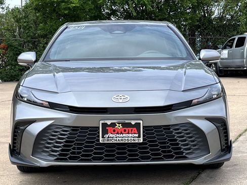Used 2026 Toyota Camry SE w/ Convenience Package FWD image 7