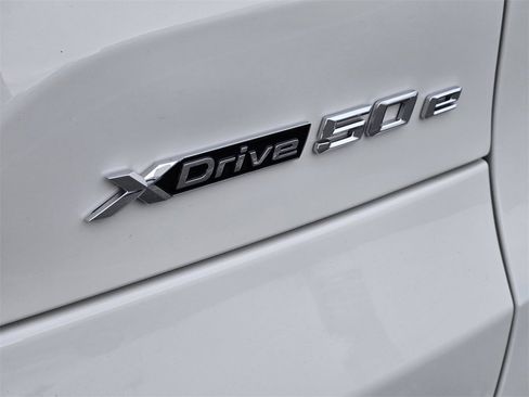 Certified 2025 BMW X5 xDrive50e w/ Parking Assistance Package image 13