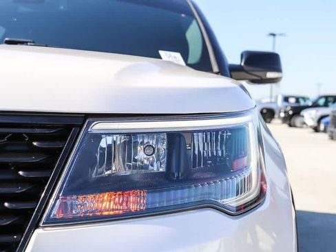 Used 2019 Ford Explorer Sport w/ Equipment Group 401A AWD/4WD image 7