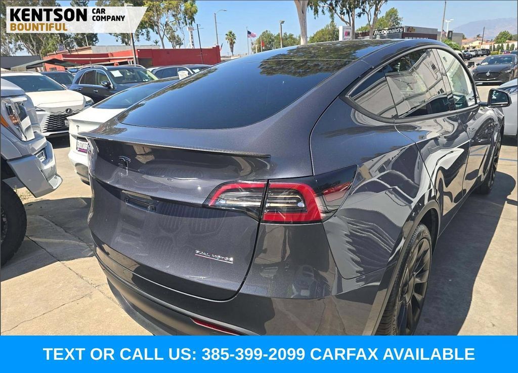 Used 2023 Tesla Model Y Long Range AWD/4WD image 3
