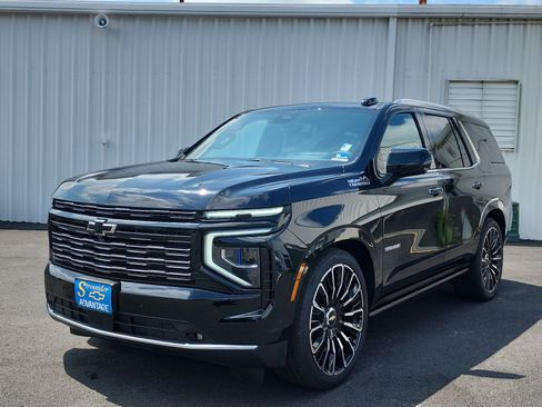 New 2026 Chevrolet Tahoe High Country AWD/4WD image 1