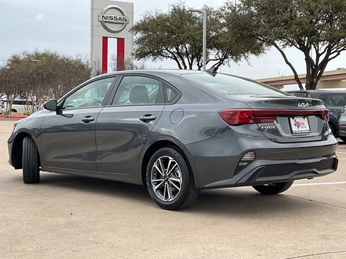 Used 2024 Kia Forte LXS image 7