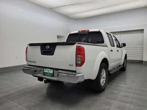 Used 2015 Nissan Frontier SV image 9