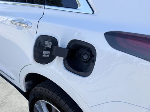 Used 2024 Cadillac XT5 Premium Luxury image 65