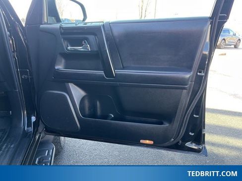 Used 2021 Toyota 4Runner TRD Off-Road Premium image 22