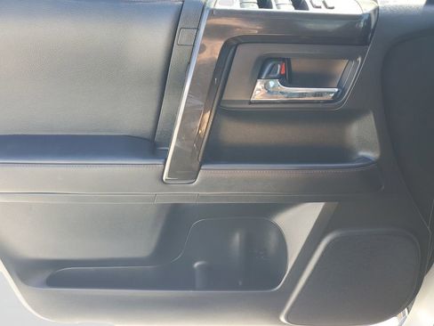 Used 2023 Toyota 4Runner TRD Off-Road Premium AWD/4WD image 19