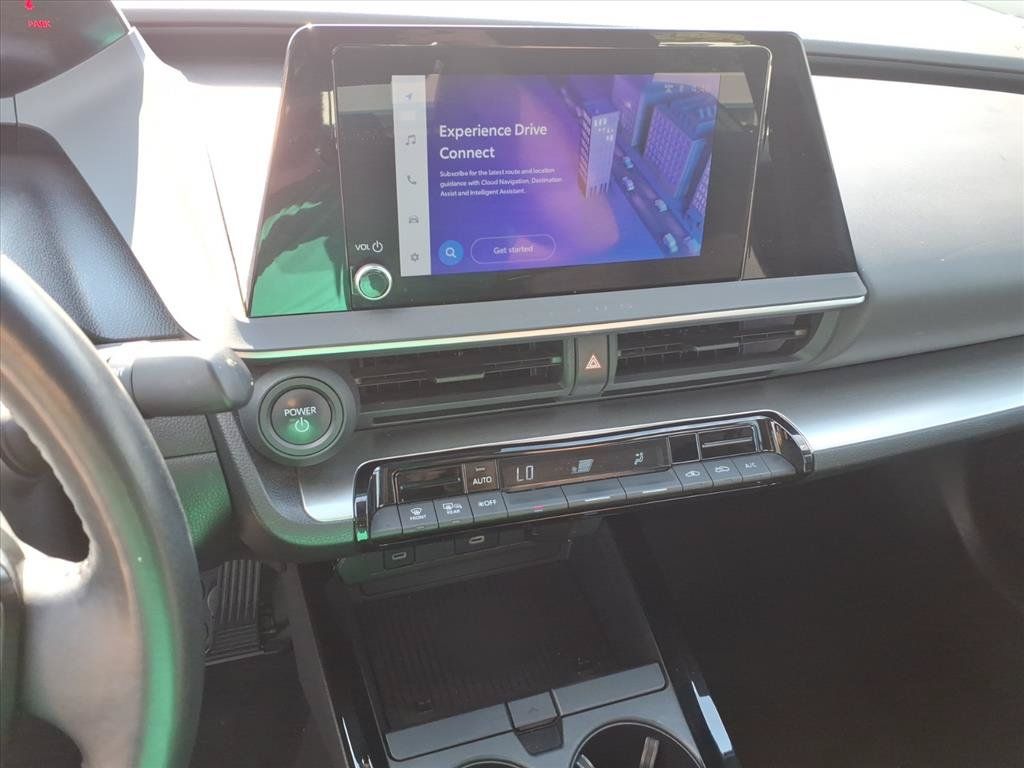 Used 2024 Toyota Prius LE FWD image 26