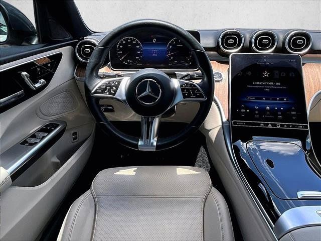 Used 2022 Mercedes-Benz C 300 Sedan image 7