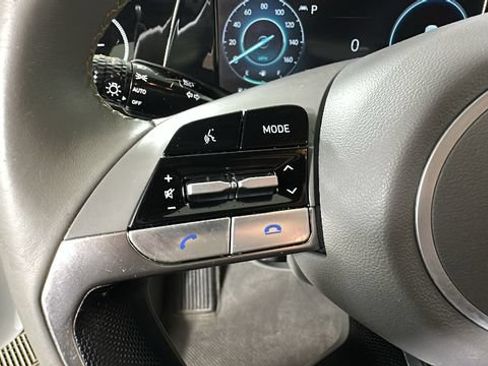 Used 2022 Hyundai Elantra SEL w/ Convenience Package FWD image 15