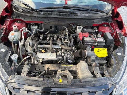 Used 2023 Nissan Kicks SR image 26