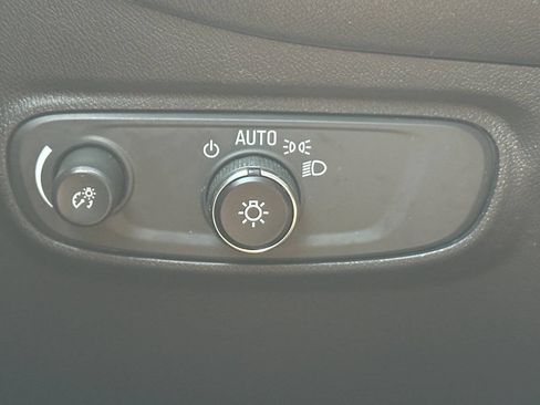 Used 2024 Chevrolet Equinox RS AWD/4WD image 48