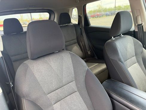 Used 2025 Nissan Rogue SV FWD image 12