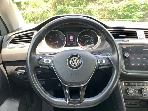 Used 2019 Volkswagen Tiguan SE w/ Panoramic Sunroof Package AWD/4WD image 16