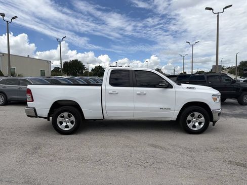 Used 2022 RAM 1500 Big Horn AWD/4WD image 3