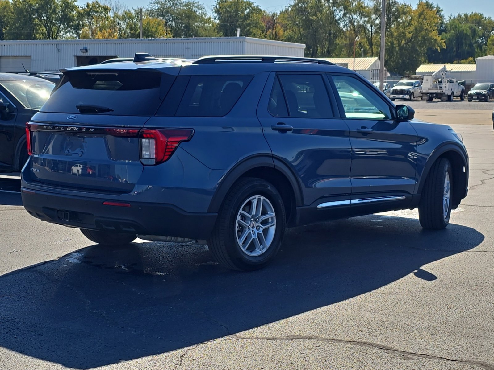 Used 2025 Ford Explorer Active RWD image 51