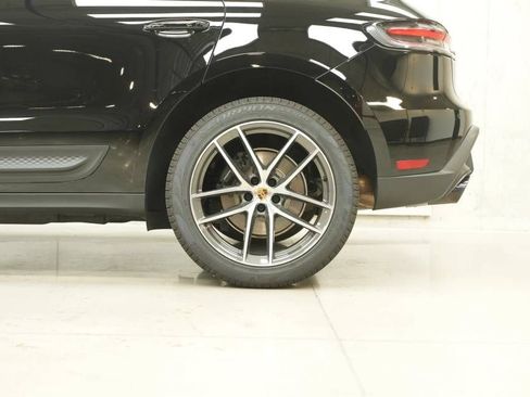 Certified 2026 Porsche Macan AWD/4WD image 43