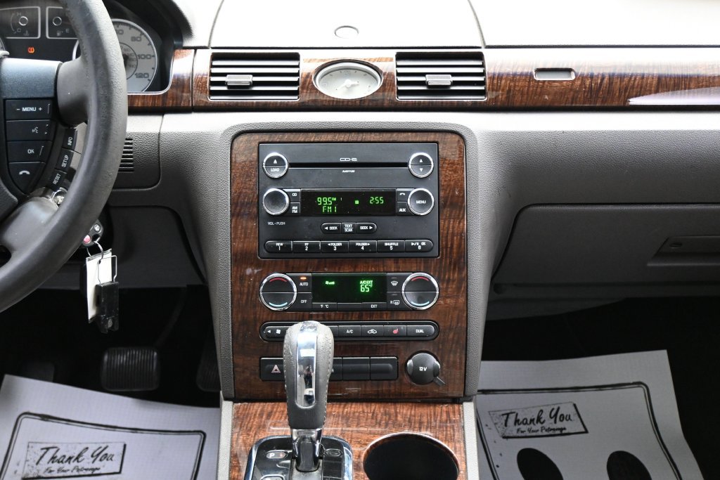 Used 2008 Ford Taurus Limited FWD image 20