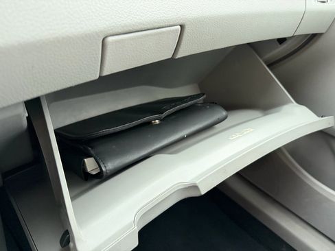 Used 2012 Toyota Corolla LE image 17