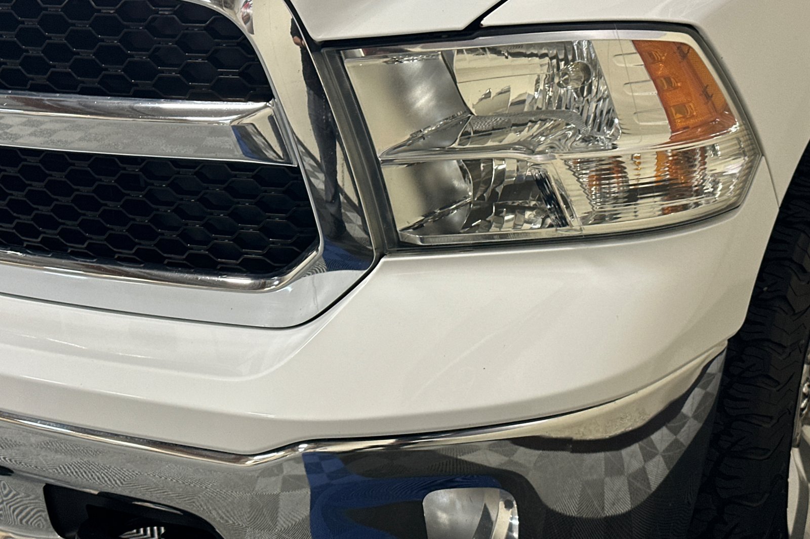 Used 2018 RAM 1500 Classic SLT AWD/4WD image 49