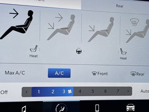 Used 2024 Chrysler Pacifica Touring-L image 35