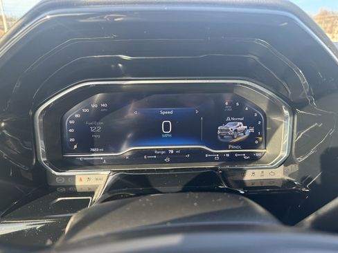 Used 2024 Chevrolet Silverado 2500 LT w/ Convenience Package image 18