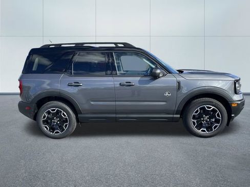 Used 2025 Ford Bronco Sport Outer Banks w/ Outer Banks Tech Package+ AWD/4WD image 2
