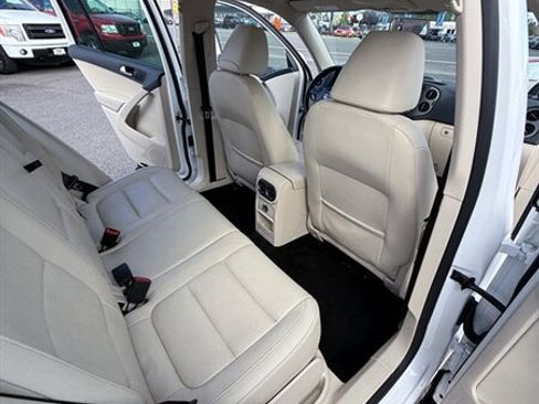 Used 2013 Volkswagen Tiguan SE AWD/4WD image 28