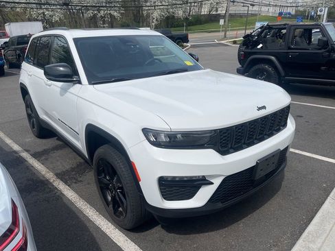 Certified 2023 Jeep Grand Cherokee Limited w/ Black Appearance Package image 1