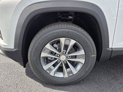 New 2026 Chevrolet Equinox LT w/ Convenience Package II