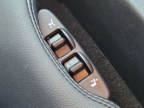 Certified 2019 Nissan 370Z Touring image 33