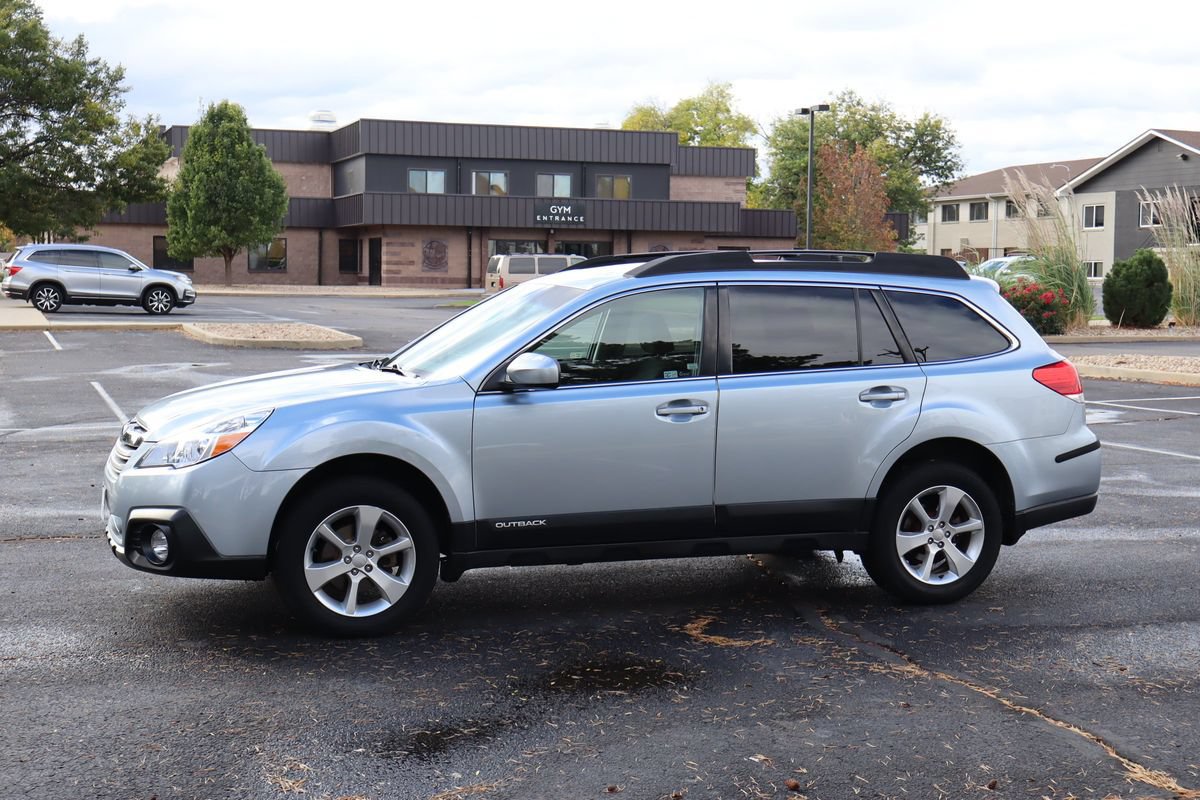 Used 2013 Subaru Outback 2.5i Premium AWD/4WD image 10