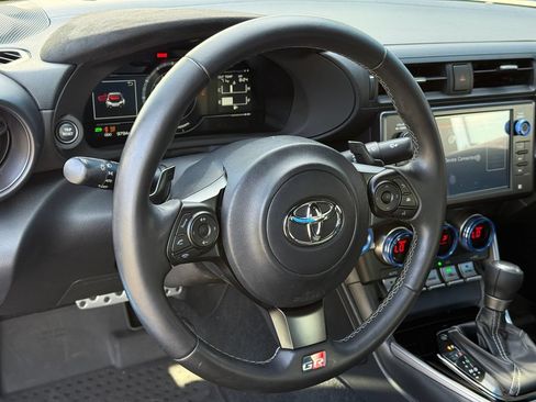 Used 2024 Toyota GR86 Premium RWD image 22